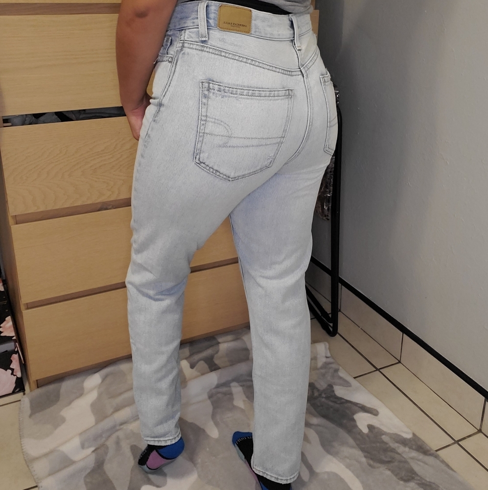 American Eagle High Rise Jeans